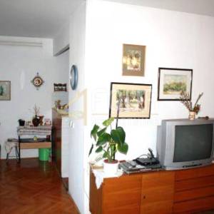 Otok Krk, Omišalj, 1s+db, 72.80m2, balkon i lođa
