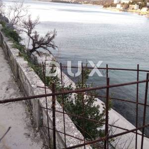 OTOK KRK, OMIŠALJ - HOTEL - prvi red do mora kao idealna prilika za investicijski turizam!