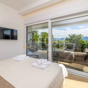 Otok Krk, Omišalj, novogradnja, kuća s bazenom