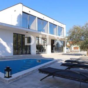 OTOK KRK, POLJICA (okolica) - Moderna vila 4S+DB, bazen, roštilj, parking