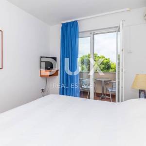 OTOK KRK, PUNAT - Kuća na izvrsnoj lokaciji 1 red do mora!