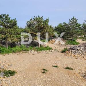 OTOK KRK, PUNAT - Poljoprivredno zemljište sa panoramskim pogledom na Kvarner!