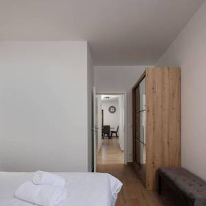 OTOK KRK, PUNAT - Renovirana kuća prvi red do mora