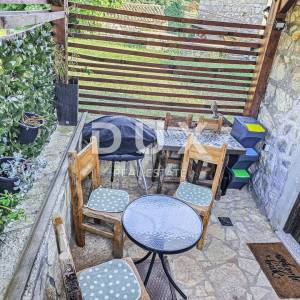 OTOK KRK - Renovirana kamena kuća, prepuna šarma i autentičnih detalja