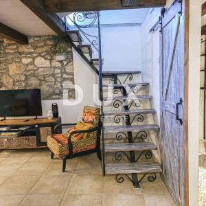 OTOK KRK - Renovirana kamena kuća, prepuna šarma i autentičnih detalja