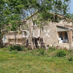 OTOK KRK, RISIKA -  Novogradnja! Prostrana dvojna kamena kuća s bazenom