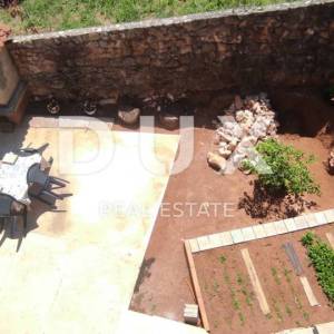 OTOK KRK, RISIKA - Predivna kuća sa 4 apartmana
