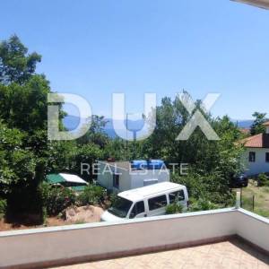 OTOK KRK, RISIKA - Predivna kuća sa 4 apartmana
