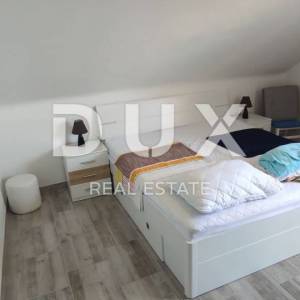 OTOK KRK, RISIKA - Predivna kuća sa 4 apartmana