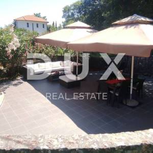 OTOK KRK, RISIKA - Predivna kuća sa 4 apartmana