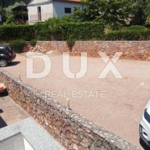 OTOK KRK, RISIKA - Predivna kuća sa 4 apartmana