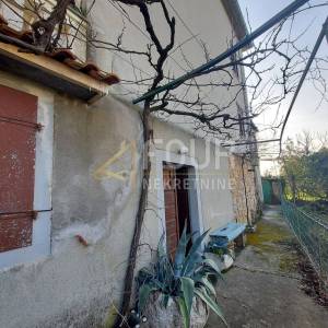 Otok Krk, samostojeća stara vila s puno potencijala!