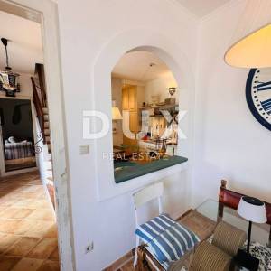 OTOK KRK, ŠILO - Kamena vila 30 metara od mora