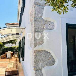 OTOK KRK, ŠILO - Kamena vila 30 metara od mora