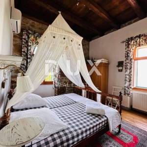 OTOK KRK, ŠILO - Kamena vila 30 metara od mora