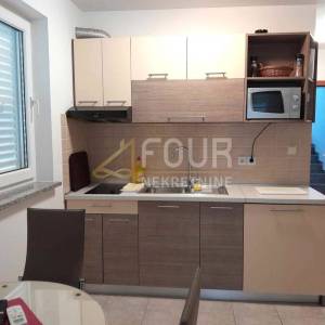 Otok Krk, Šilo, kuća sa 6 apartmana i pogledom na more