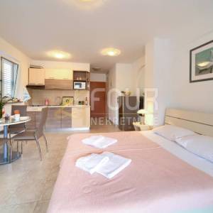 Otok Krk, Šilo, kuća sa 6 apartmana i pogledom na more