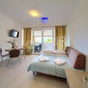 Otok Krk, Šilo, kuća sa 6 apartmana i pogledom na more