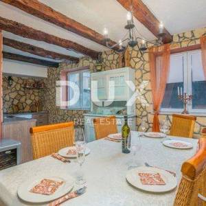 OTOK KRK, ŠILO (OKOLICA) - Dvije kamene kuće sa bazenom