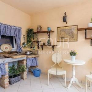Otok Krk, Šilo - okolica, prekrasna kuća s bazenom