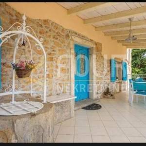 Otok Krk, Šilo - okolica, prekrasna kuća s bazenom