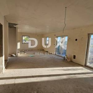 OTOK KRK, šire područje grada Krka - Kuća s bazenom u roh-bau fazi