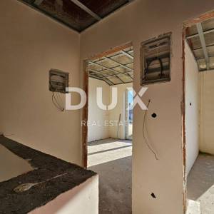 OTOK KRK, šire područje grada Krka - Kuća s bazenom u roh-bau fazi