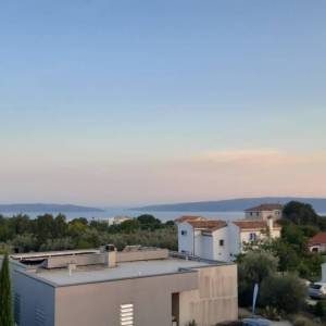 OTOK KRK, šire područje grada Krka - Luksuzna vila s pogledom na more