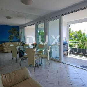 OTOK KRK, SOLINE - Apartman na dvije etaže, krovna terasa, vlastiti parking, samo 60 metara od mora