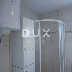 OTOK KRK, SOLINE - Apartman na dvije etaže, krovna terasa, vlastiti parking, samo 60 metara od mora