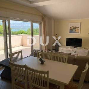 OTOK KRK, SOLINE - Dvosoban apartman prvi red do plaže
