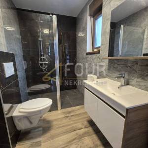 Otok Krk, Soline, novogradnja s bazenom, 240m2 
