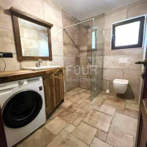 Otok Krk, Soline - okolica, novogradnja s bazenom 149.76m2, konoba