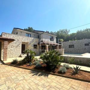 Otok Krk, Soline - okolica, novogradnja s bazenom 149.76m2, konoba
