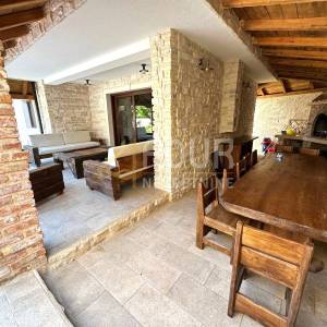 Otok Krk, Soline - okolica, novogradnja s bazenom 149.76m2, konoba