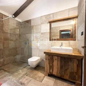 Otok Krk, Soline - okolica, novogradnja s bazenom 149.76m2, konoba