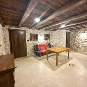 Otok Krk, Soline - okolica, novogradnja s bazenom 149.76m2, konoba