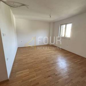 Otok Krk, Soline - okolica, samostojeća kuća s bazenom, 230m2