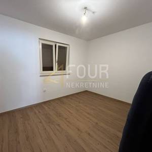 Otok Krk, Soline - okolica, samostojeća kuća s bazenom, 230m2