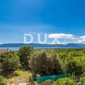 OTOK KRK, ŠOTOVENTO - Samostojeća kuća sa 3 apartmana i pogledom na more