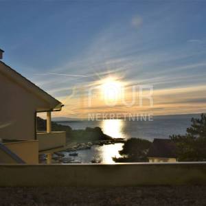 Otok Krk, Stara Baška, apartman 110m2, 1. red do mora