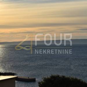 Otok Krk, Stara Baška, apartman 110m2, 1. red do mora