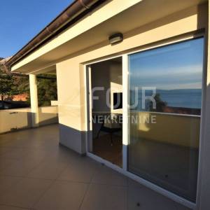 Otok Krk, Stara Baška, apartman 110m2, 1. red do mora