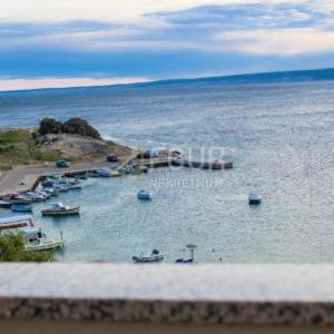 Otok Krk, Stara Baška, apartman 110m2, 1. red do mora