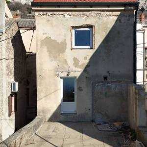 OTOK KRK, STARA BAŠKA - Kamena kuća 1903. sa započetom adaptacijom
