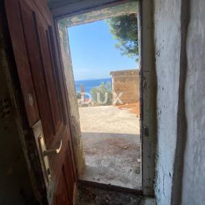 OTOK KRK, STARA BAŠKA - kuća s panoramskim pogledom na more! PRILIKA!