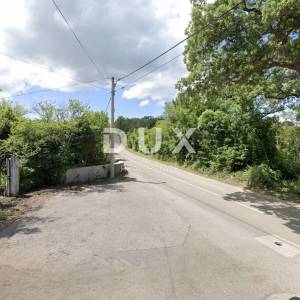 OTOK KRK, SVETI VID DOBRINJSKI- građevinsko zemljište 4288m2 podijeljeno na 7 parcela za ville s bazenom/ apartmane 