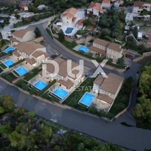 OTOK KRK, TRIBULJE- građevinsko zemljište 3946m2 s projektom