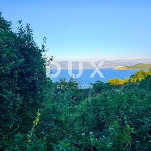 OTOK KRK, VRBNIK - Kamena kuća u staroj jezgri. PRILIKA!