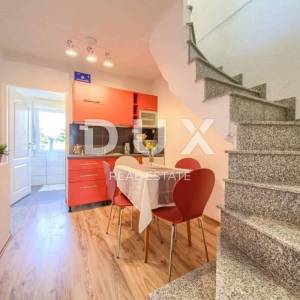 OTOK KRK, VRBNIK - kuća s dva odvojena apartmana
